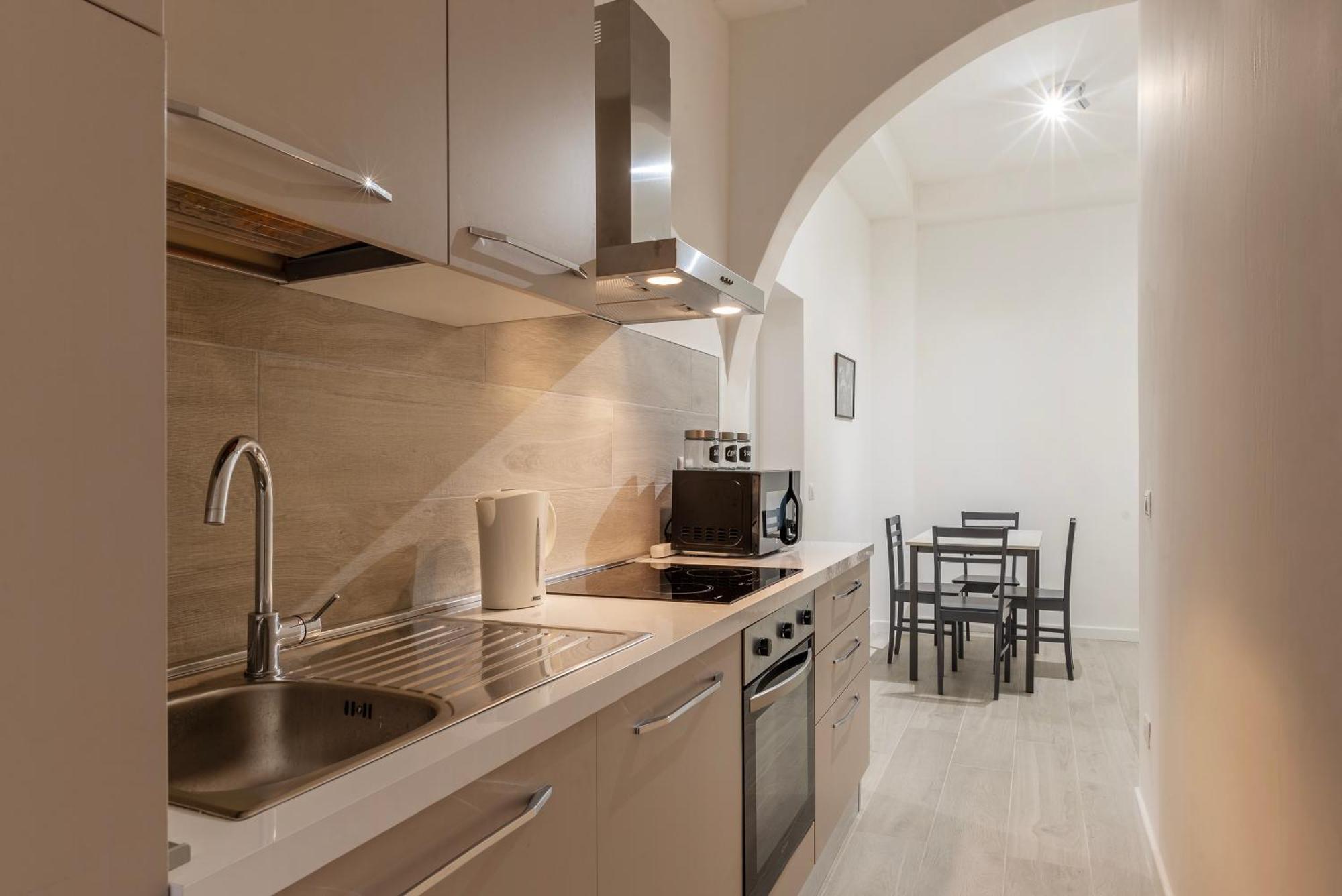 Terme Di Traiano Apartment - 10 Min Dal Colosseo Roma Ngoại thất bức ảnh