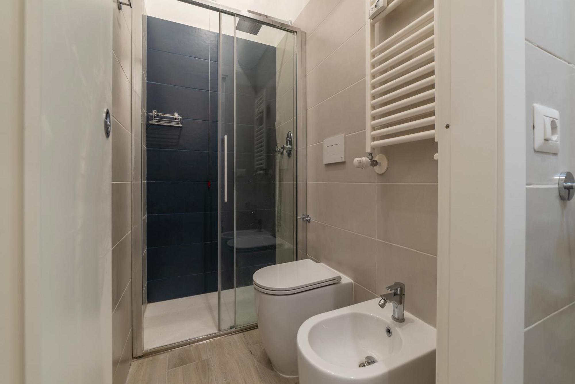 Terme Di Traiano Apartment - 10 Min Dal Colosseo Roma Ngoại thất bức ảnh