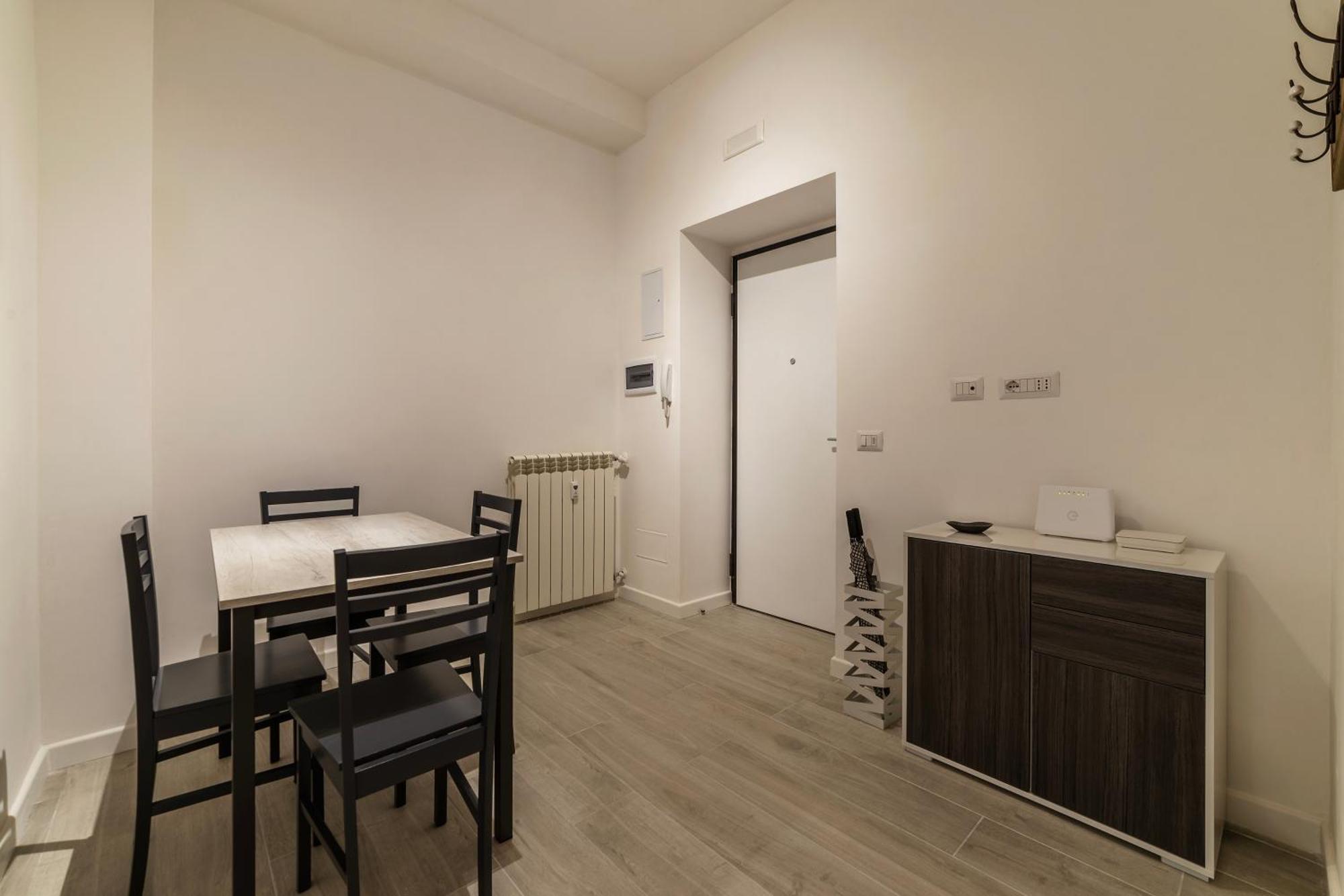 Terme Di Traiano Apartment - 10 Min Dal Colosseo Roma Ngoại thất bức ảnh